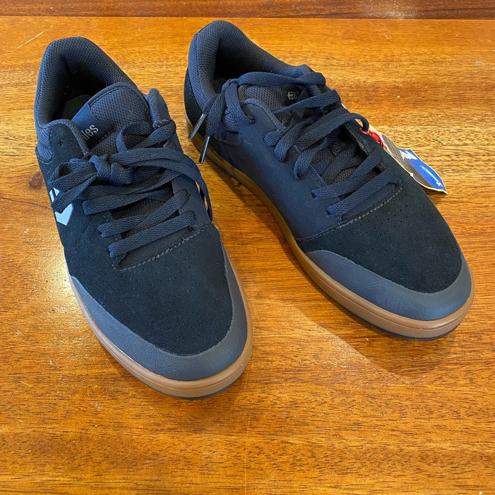 Etnies Navy Blue Marana Shoes